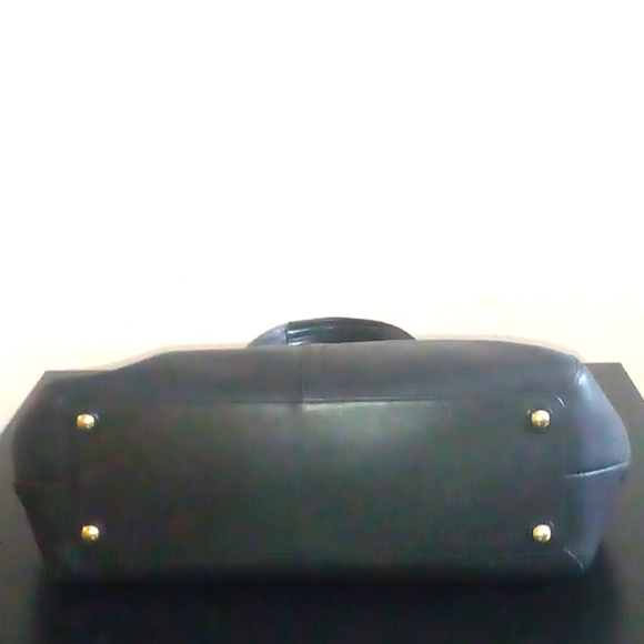 Coach - Picture 5 of 6